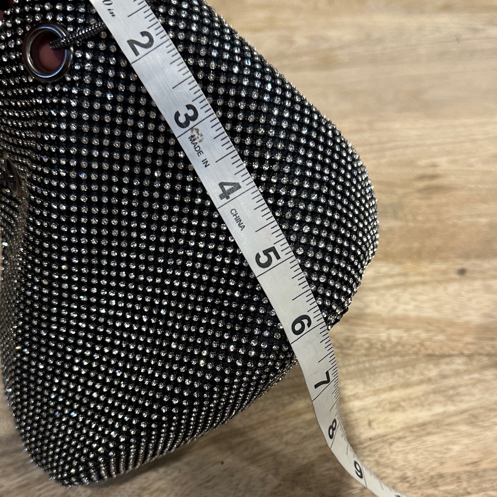 La Regale Black and White Mini Drawstring Bag - Picture 10 of 13